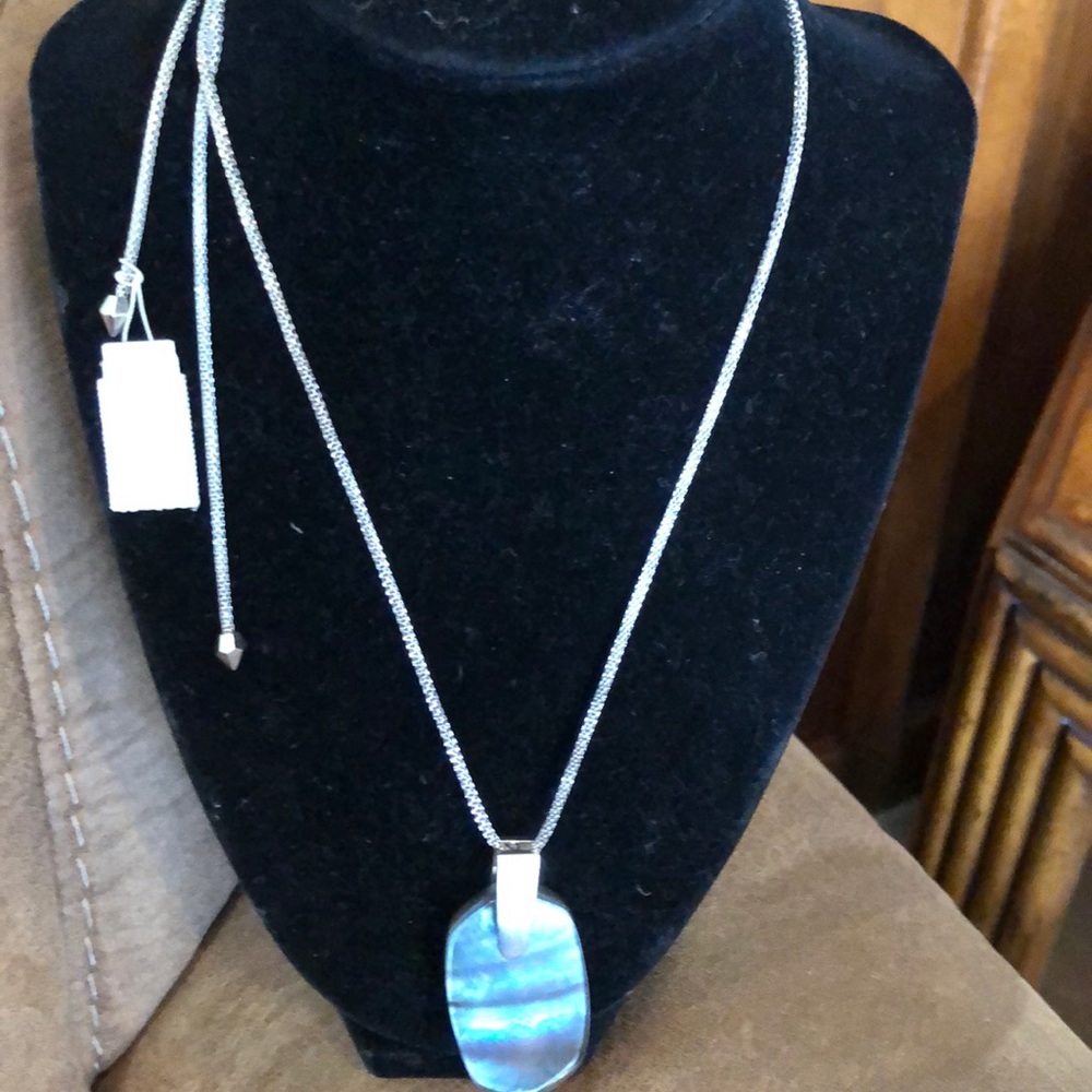 Kendra scott mesh silver tone necklace.